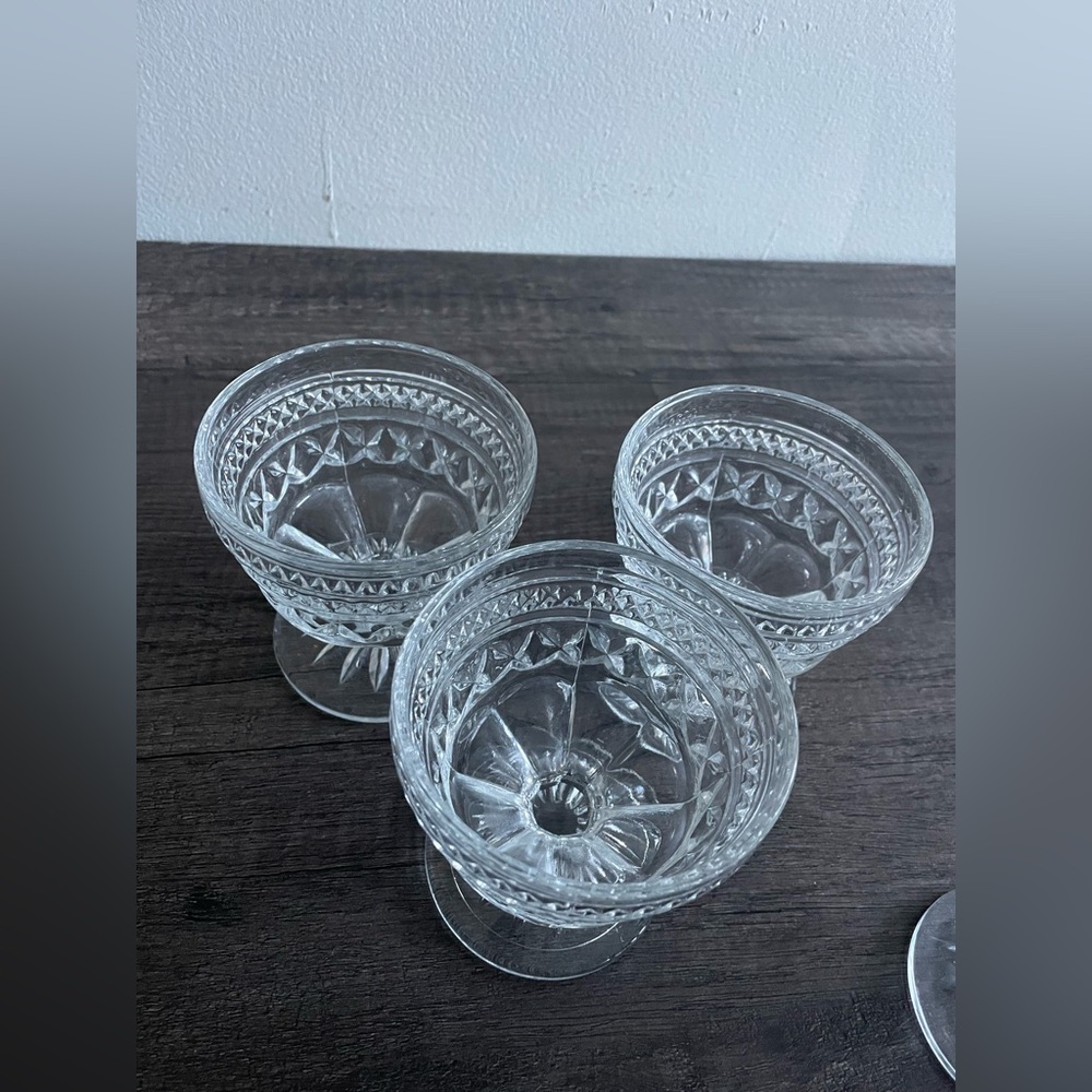 Vintage Elegant Clear Glass Goblet Set - Picture 14 of 16